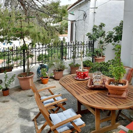 Grandmas Guest House Hydra  Buitenkant foto
