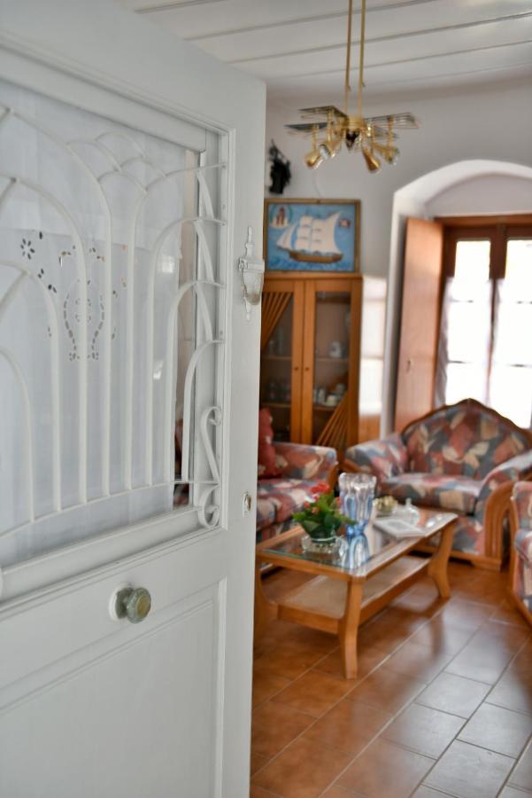 Grandmas Guest House Hydra  Buitenkant foto