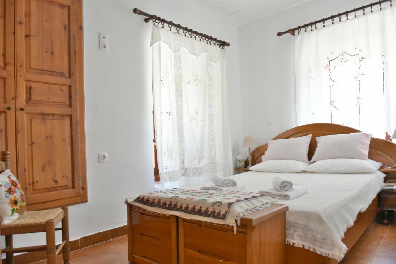 Grandmas Guest House Hydra  Buitenkant foto