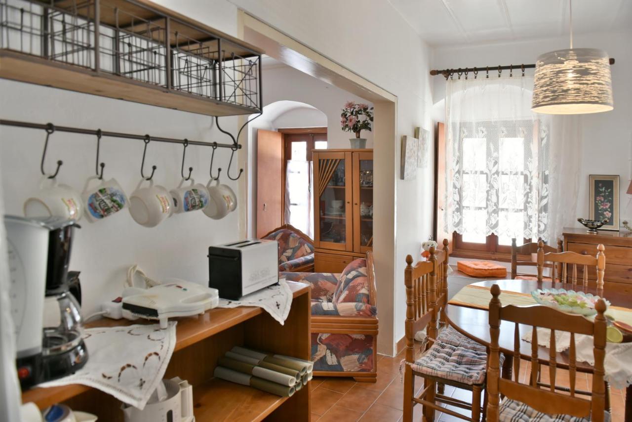 Grandmas Guest House Hydra  Buitenkant foto