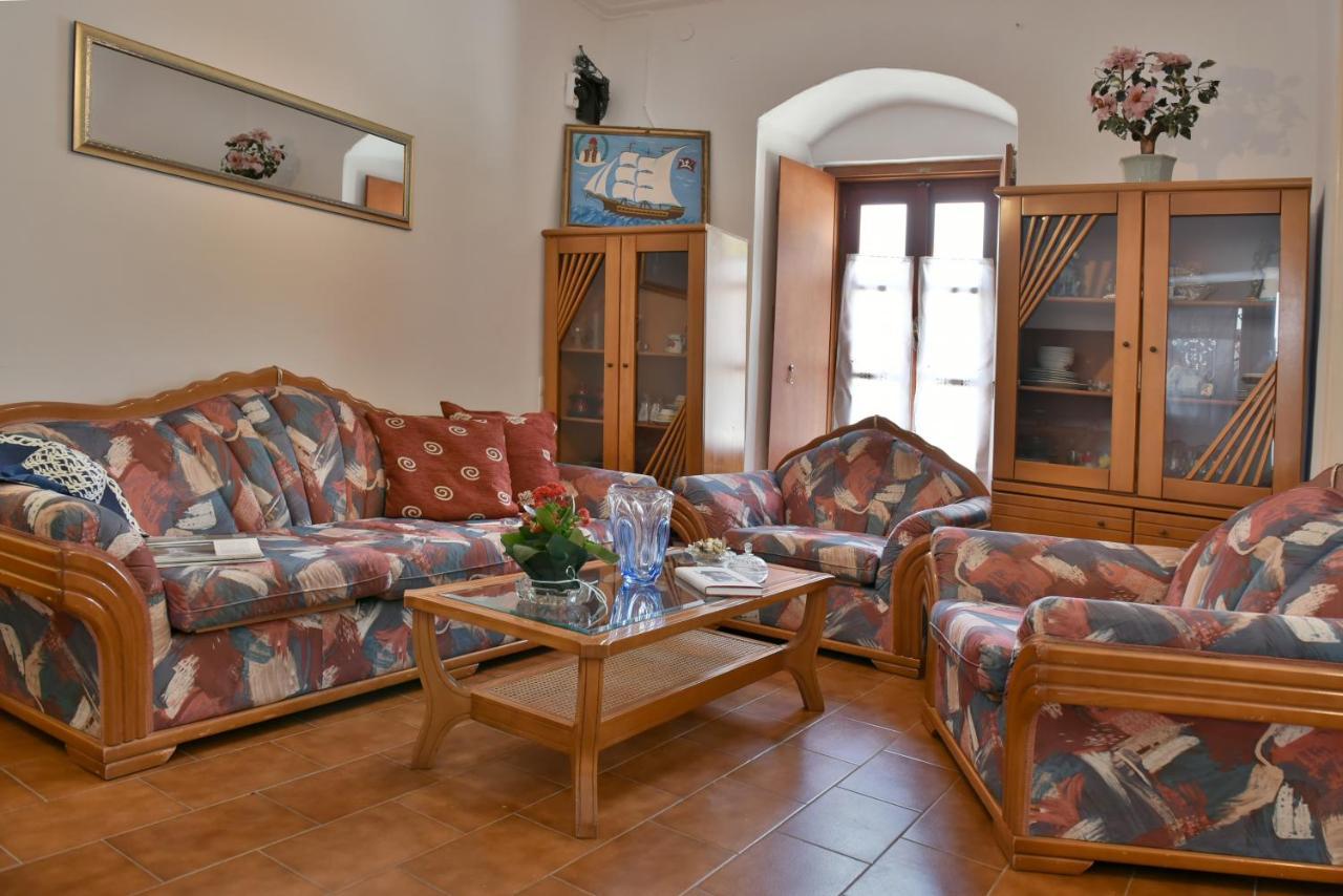 Grandmas Guest House Hydra  Buitenkant foto